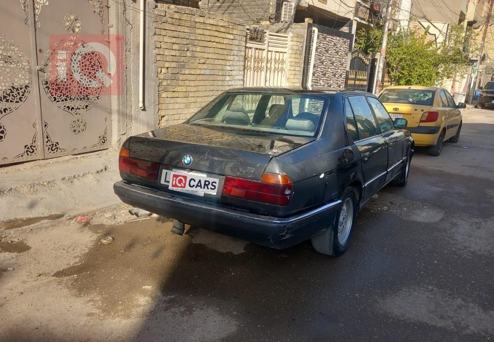 بي ام دبليو الفئة 7